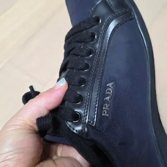 (타임세일) PRADA. 프라다]정품 스니커즈 블랙
