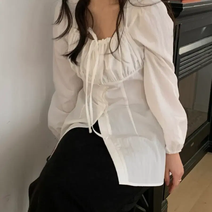 셀렉트한 petal blouse