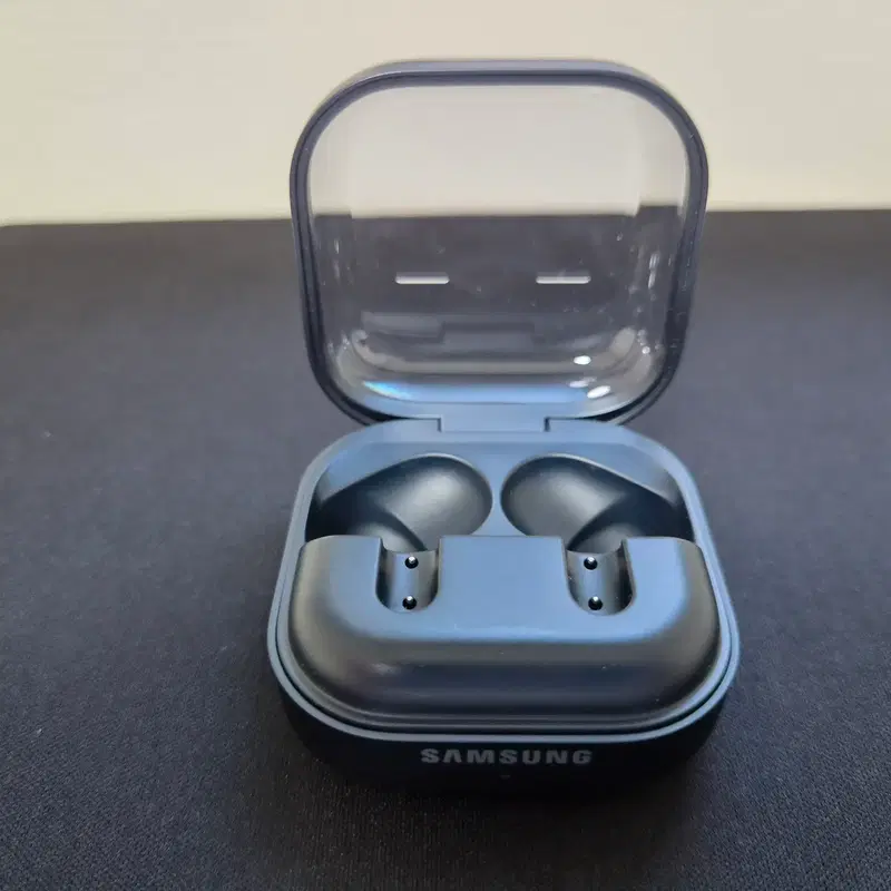 (새상품) 버즈4 프로 본체 갤럭시 블랙 케이스 SM-R640N