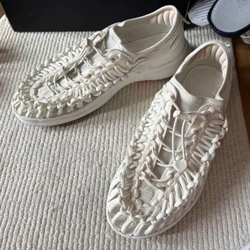 KEEN UNEEK 샌들 화이트