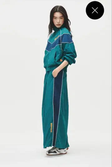 H&M 코닥 디자인 디테일 나일론 스커트