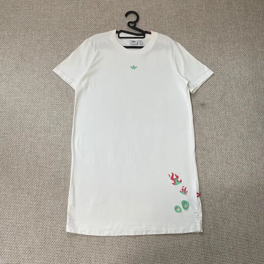 L 아디다스 여성 롱 라운드 반팔티 N.8268