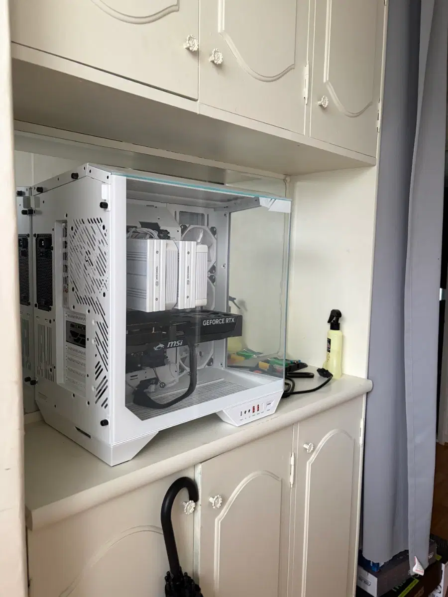 RTX5080 i7-14700k 컴퓨터 본체 팝니다.