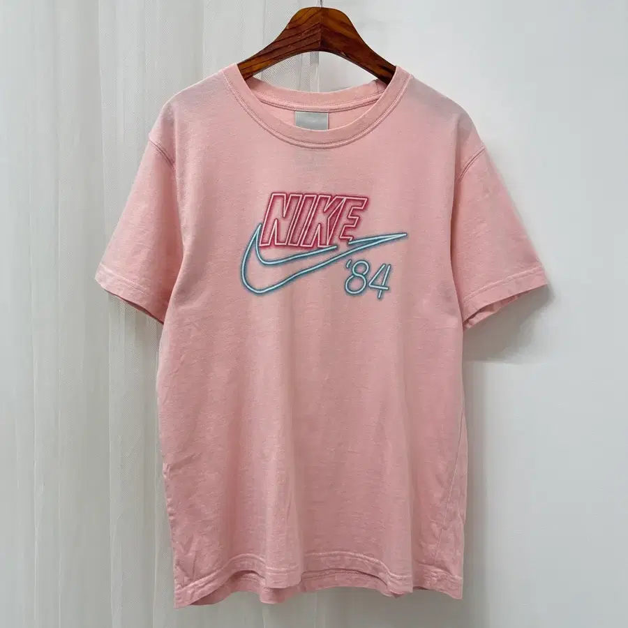 Nike 나이키 네온스우시 여성 반팔 티셔츠L