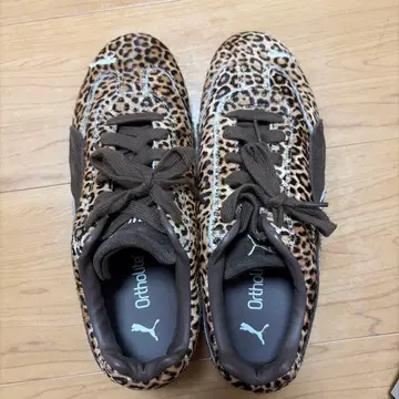 PUMA 레오파드 무늬 스니커즈