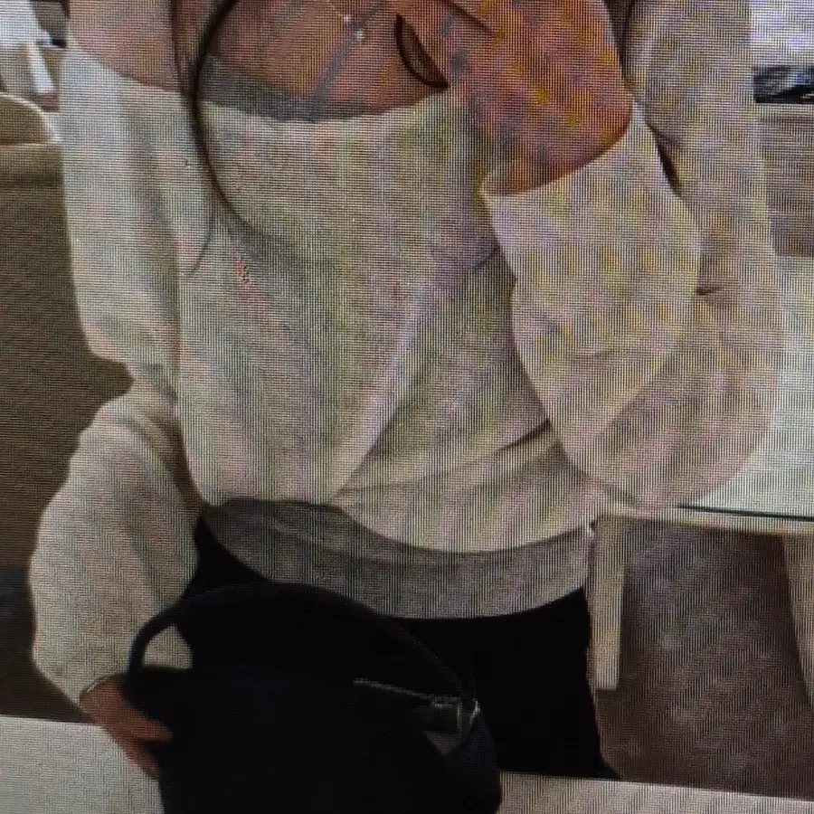 (해외배송)오프숄더 얇은 스웨터 긴팔티 4컬러