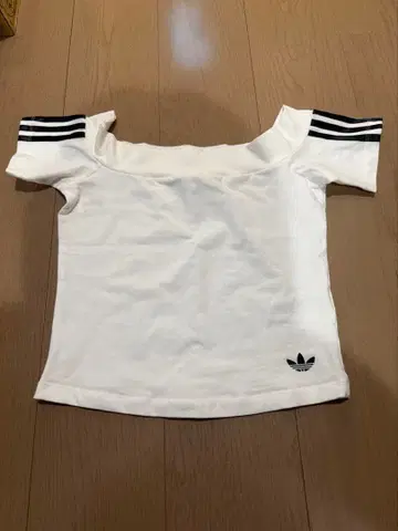 adidas Originals 오프숄더 티셔츠 화이트