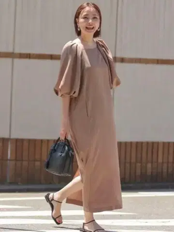 [ Bou Jeloud x MARIE 콜라보 ] 라운드 퍼프 롱 원피스