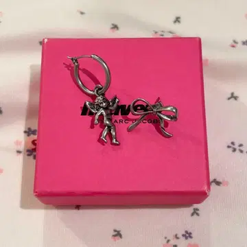 heaven by marc jacobs pierce 귀걸이