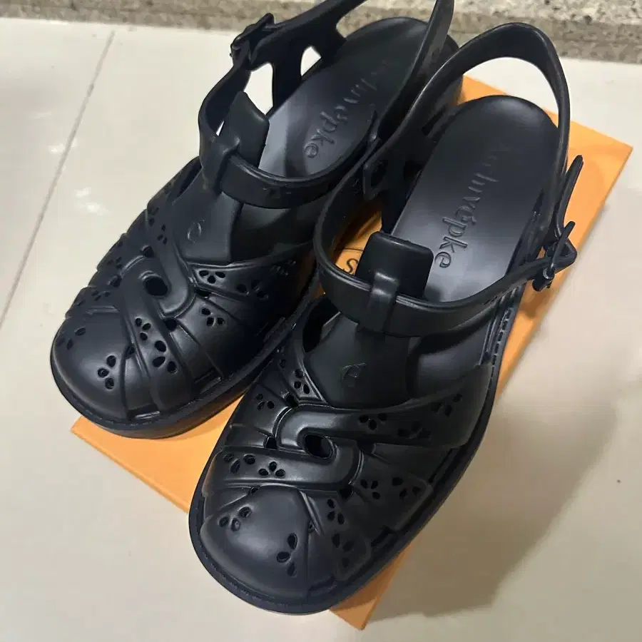아카이브앱크 러버 샌들 250