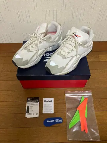 [ 익명 배송, 상자, 택 포함 ] Reebok INTERVAL 96