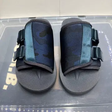 SOPH. x SUICOKE 샌들 블루 카모플라주