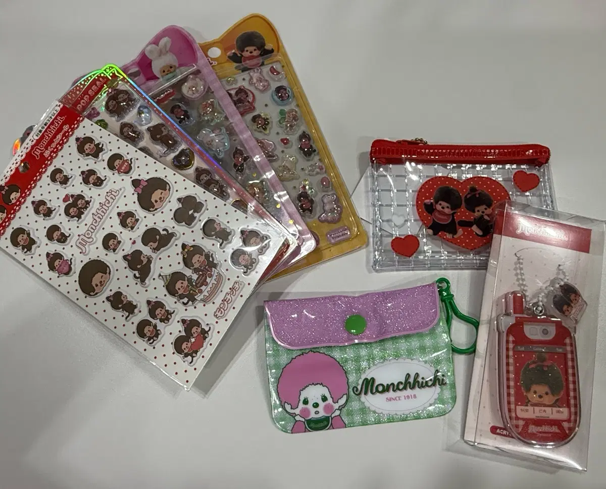 몬치치 봉봉스티커 가챠 파우치 폴더폰 아크릴 키링 모음