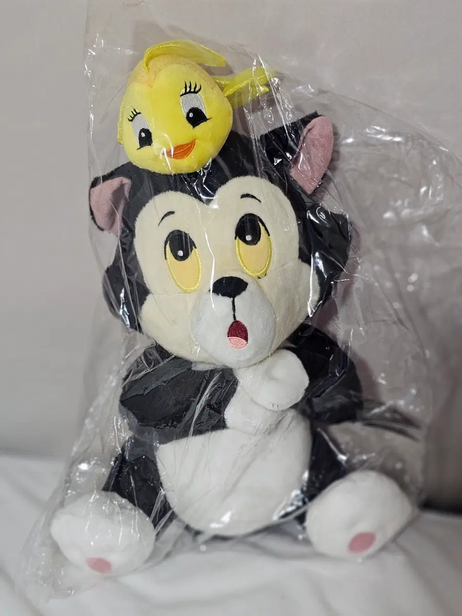 피노키오 85주년 피가로와 클레오 미디움 플러시 인형