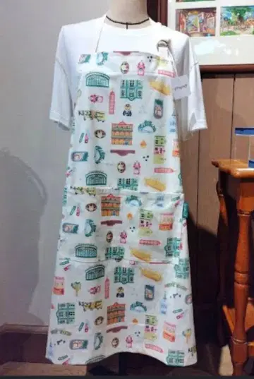 지브리 파크 지브리 대창고 한정품 건물 텍스타일 에이프런