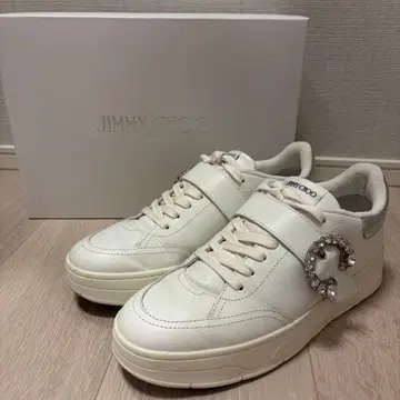 [가격 인하] 지미추 크리스탈 버클 스니커즈