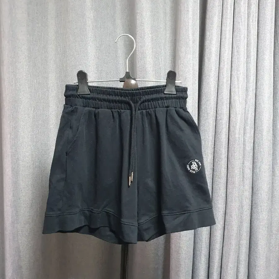 M엘르 밴딩 반바지