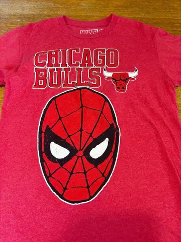 구하기 어려움 레어 콜라보 MARVEL Chicago Bulls T셔츠