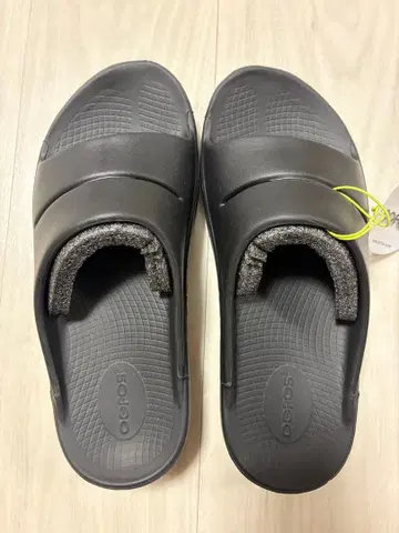 [새상품] OOFOS 샌들