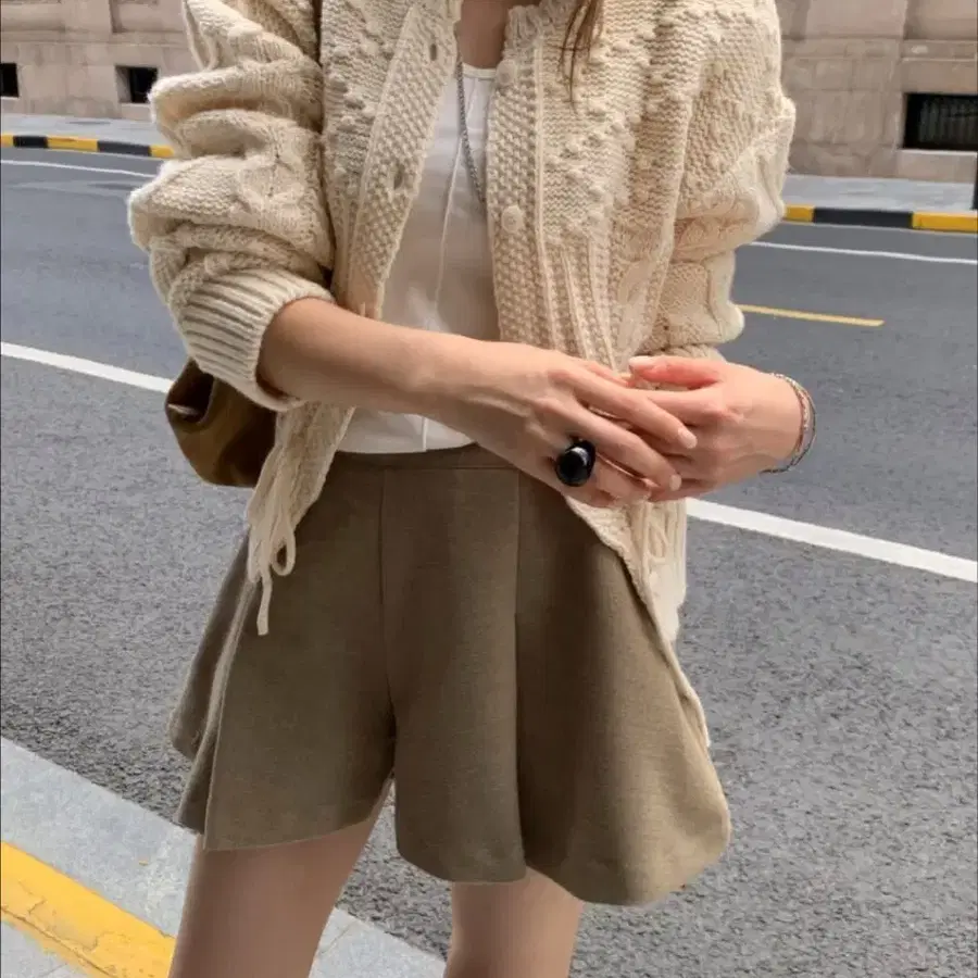 포스터 차차 플레어 밴딩 스커트팬츠