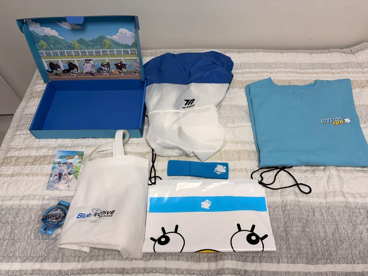 블루아카이브 키보토스런 러닝 자켓[2XL]+패키지 일부