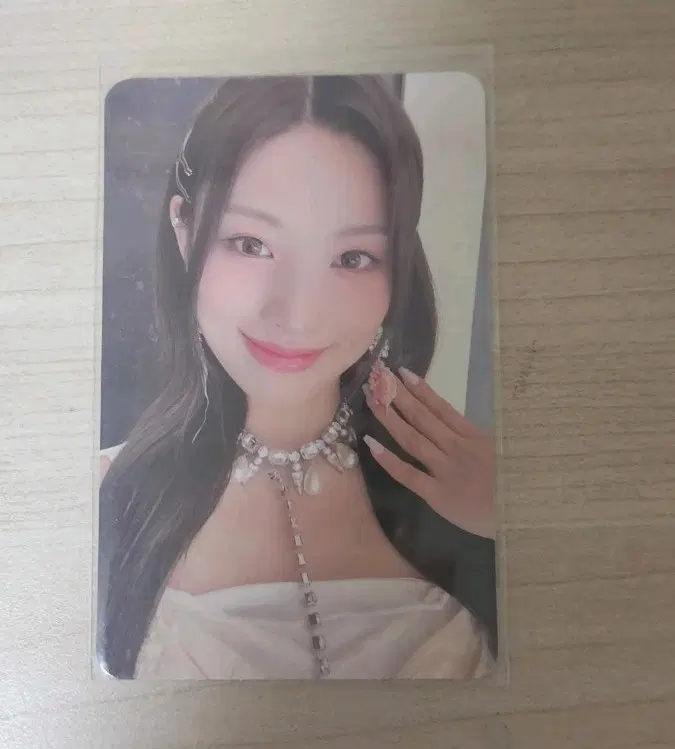 급처) 엔믹스 지니 엔튜커브 한정판 포카 판매합니다!