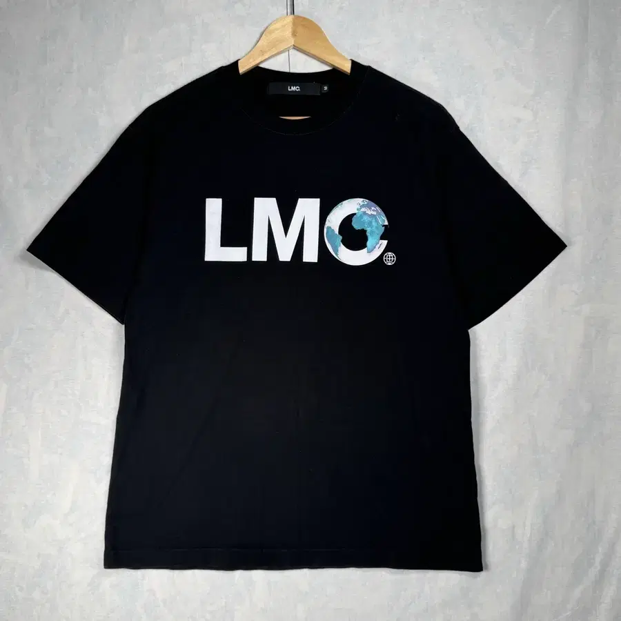 LMC 지구 그래픽 반팔티 M사이즈