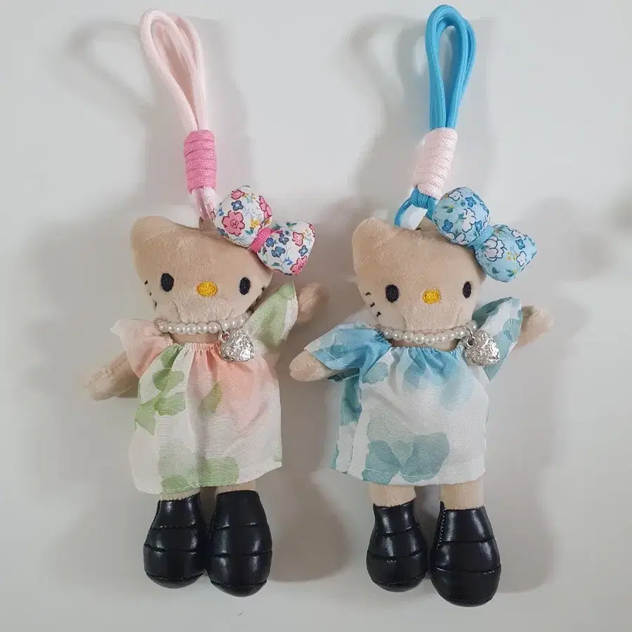 [SALE] 롱다리키티 하늘하늘 키링 스트랩 (블루)