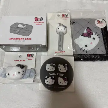 쓰리코인즈 헬로키티 콜라보 묶음 판매