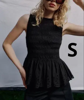 ZARA 자라 스모킹 가공 상의