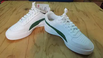 [새상품] 23.5cm PUMA 스니커즈 화이트 그린