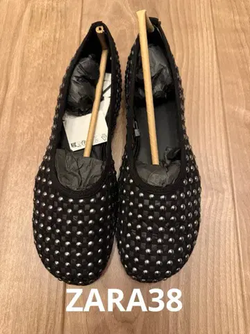 ZARA 스터드 플랫슈즈 블랙 38