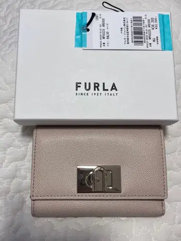 새상품 FURLA 지갑 베이지