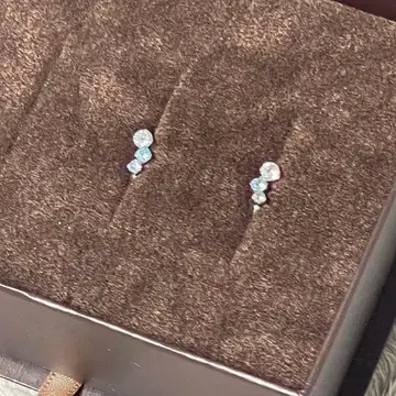 3석 스톤 귀찌 실버 컬러