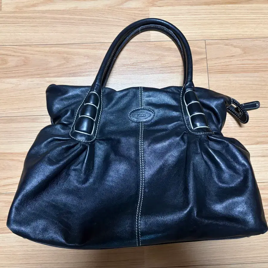 [OS] TODS VTG black leather hand bag