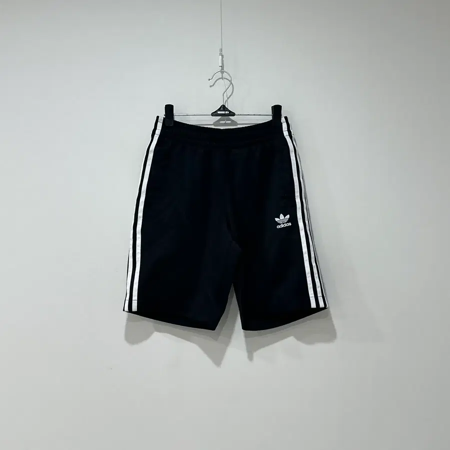 Adidas 아디다스 트레이닝 반바지