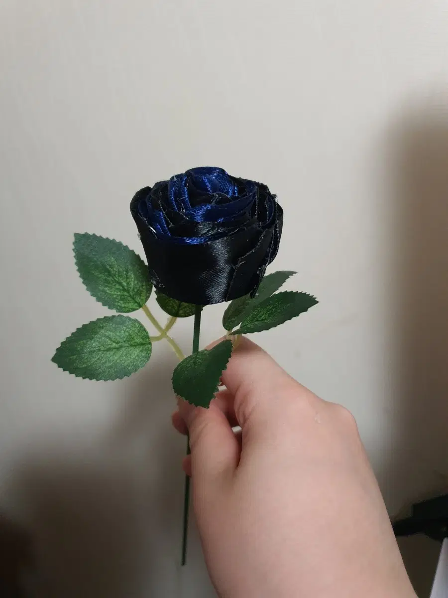 블랙블루 장미 (주문제작) (수 작업)