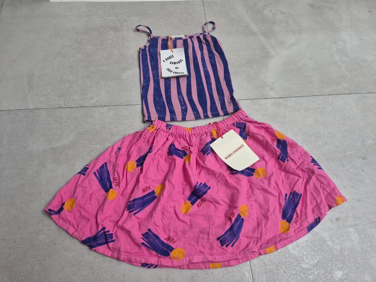 새상품)BOBO CHOSES 여아2종  4-5Y 110cm