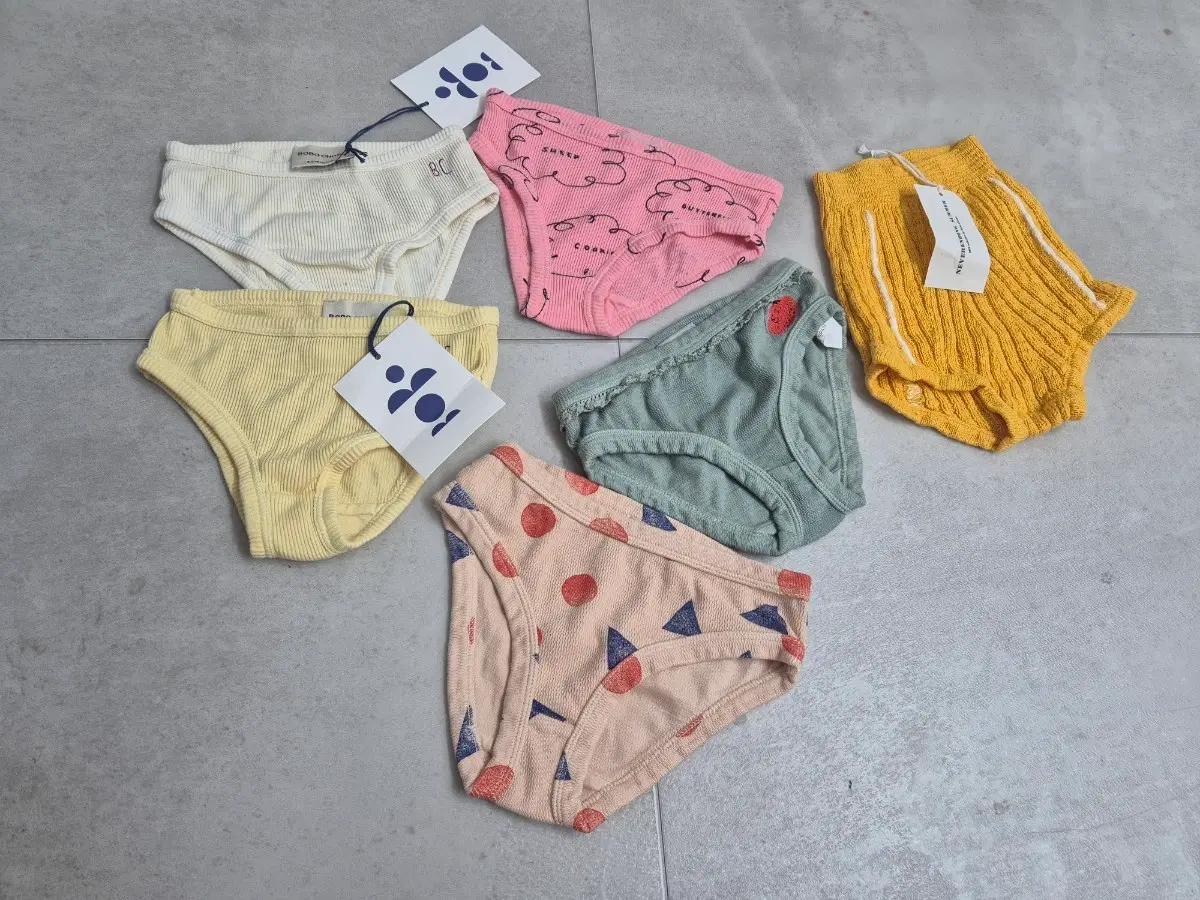 새상품)BOBO CHOSES 팬츠 6종 일괄 4-5Y 110cm