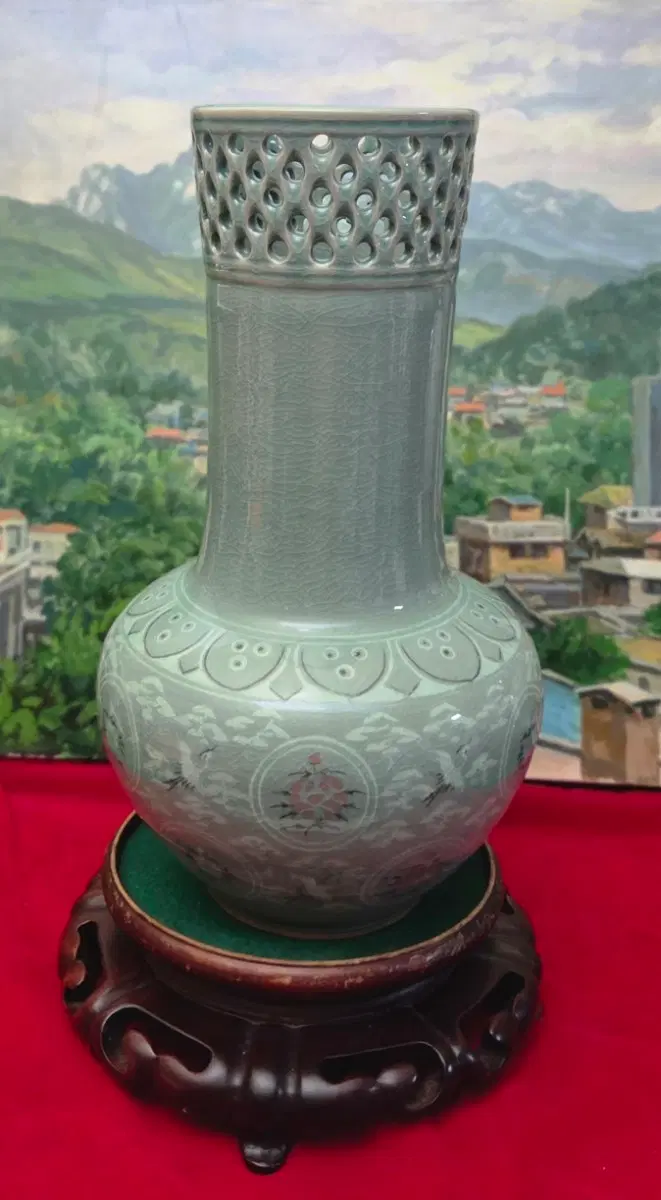 *인간문화재2대 해림 이춘규도자기 청자투각 연화 운학문 매병(33cm)