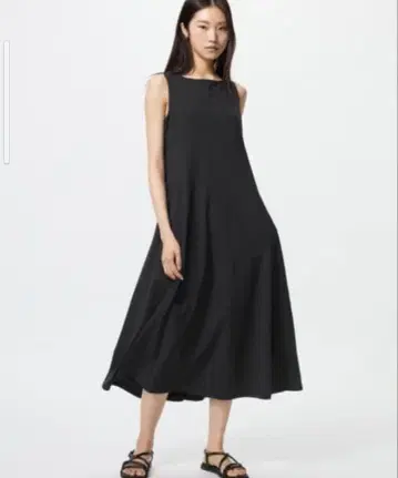 유니클로 울트라 스트레치 에어리즘 원피스 긴 길이 UNIQLO 새상품 택