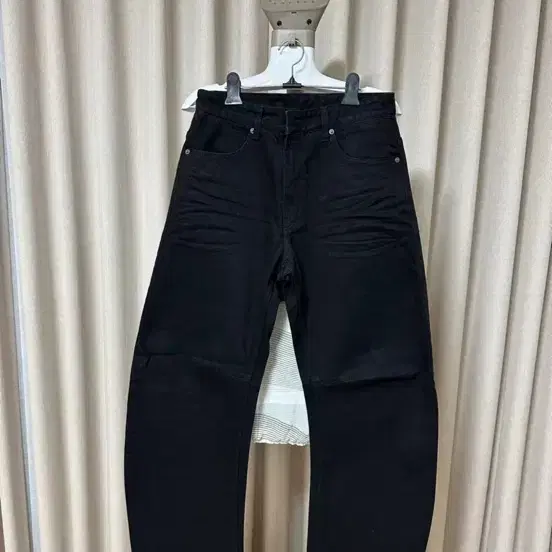 쿠어 커브드 데님 팬츠 s