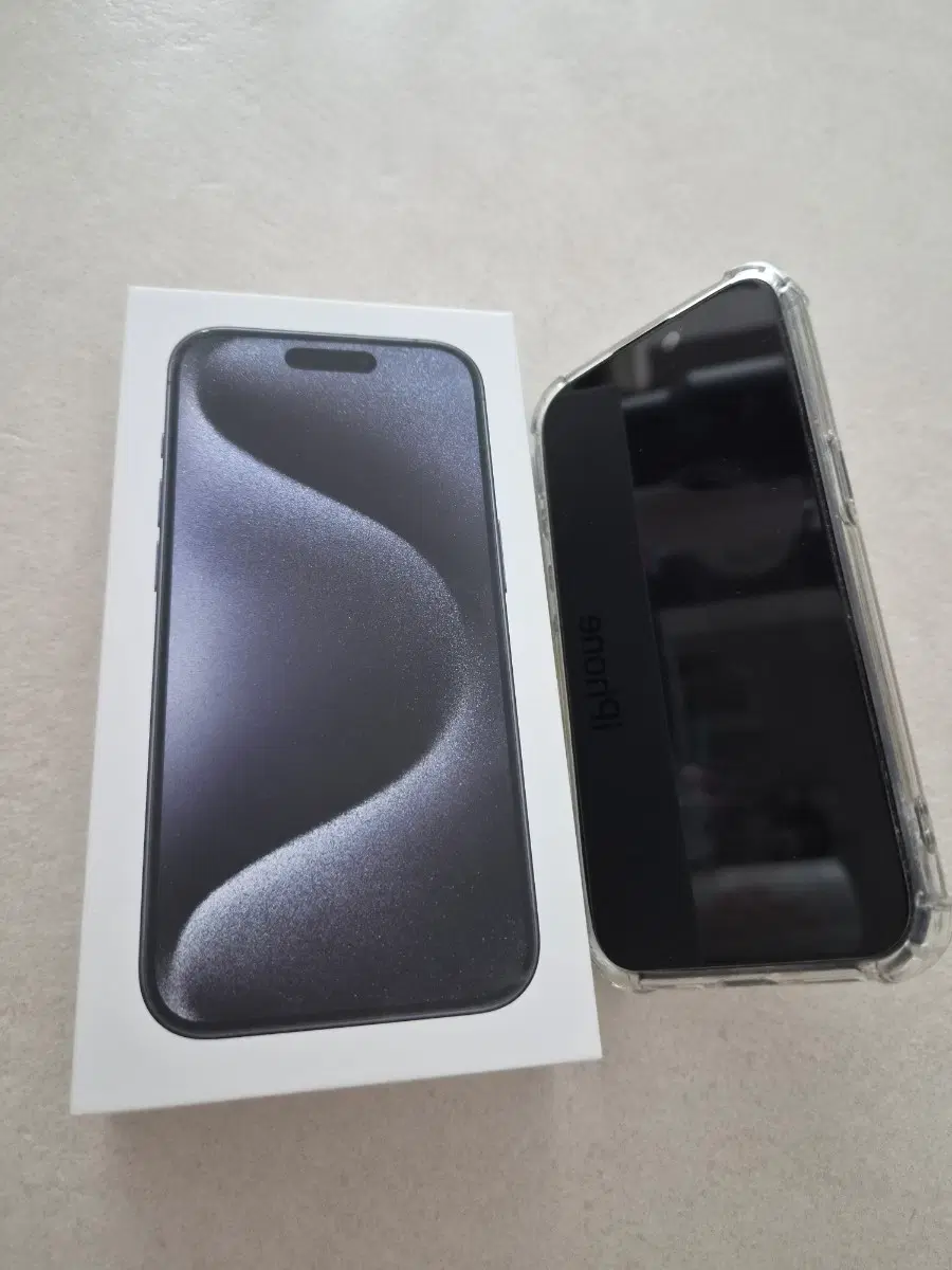아이폰 15 프로 블루 티타늄 색상 256GB