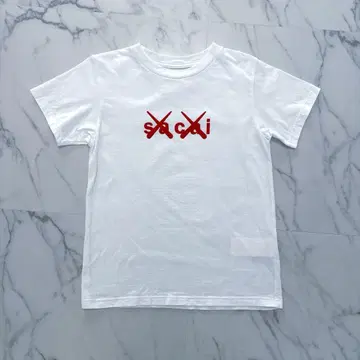 sacai KAWS 콜라보 티셔츠 키즈 사이즈 8 (성인 S 사이즈 상당) 화이트