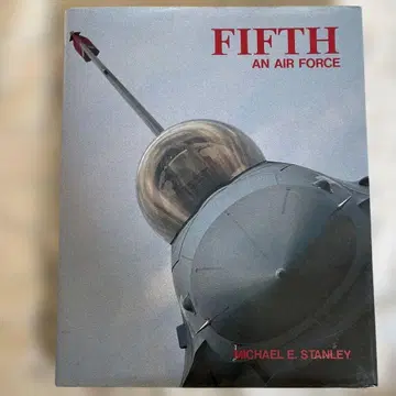 FIFTH AN AIR FORCE 서적