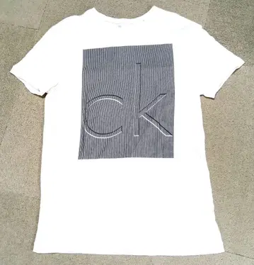 Calvin Klein 티셔츠 화이트 ck 로고