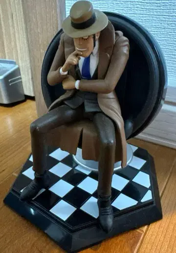 루팡 3세 제니가타 경부 피규어
