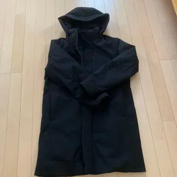 유니클로 하이브리드 다운 코트