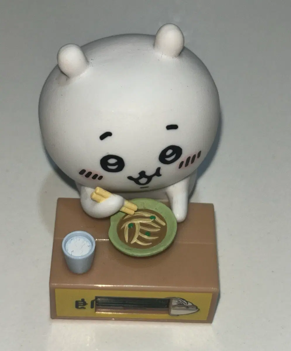치이카와 라멘 시계 피규어
