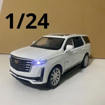캐딜락 에스컬레이드 1/24 미니카 화이트